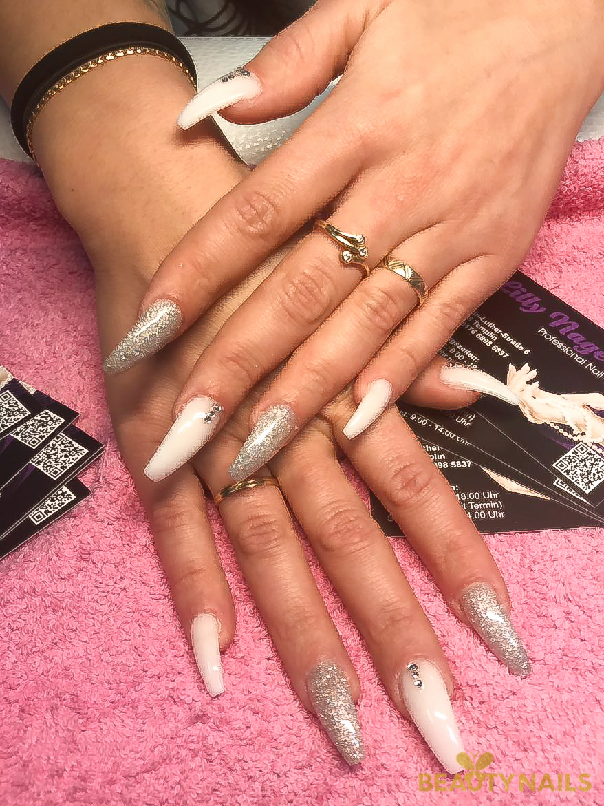 Nail Beauty Nails im Kaufland Alexanderplatz Berlin Mitte